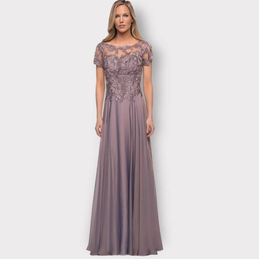 La Femme Evening Formal Illusion Neckline Lace Maxi Dress Gown Women's 6 NWT